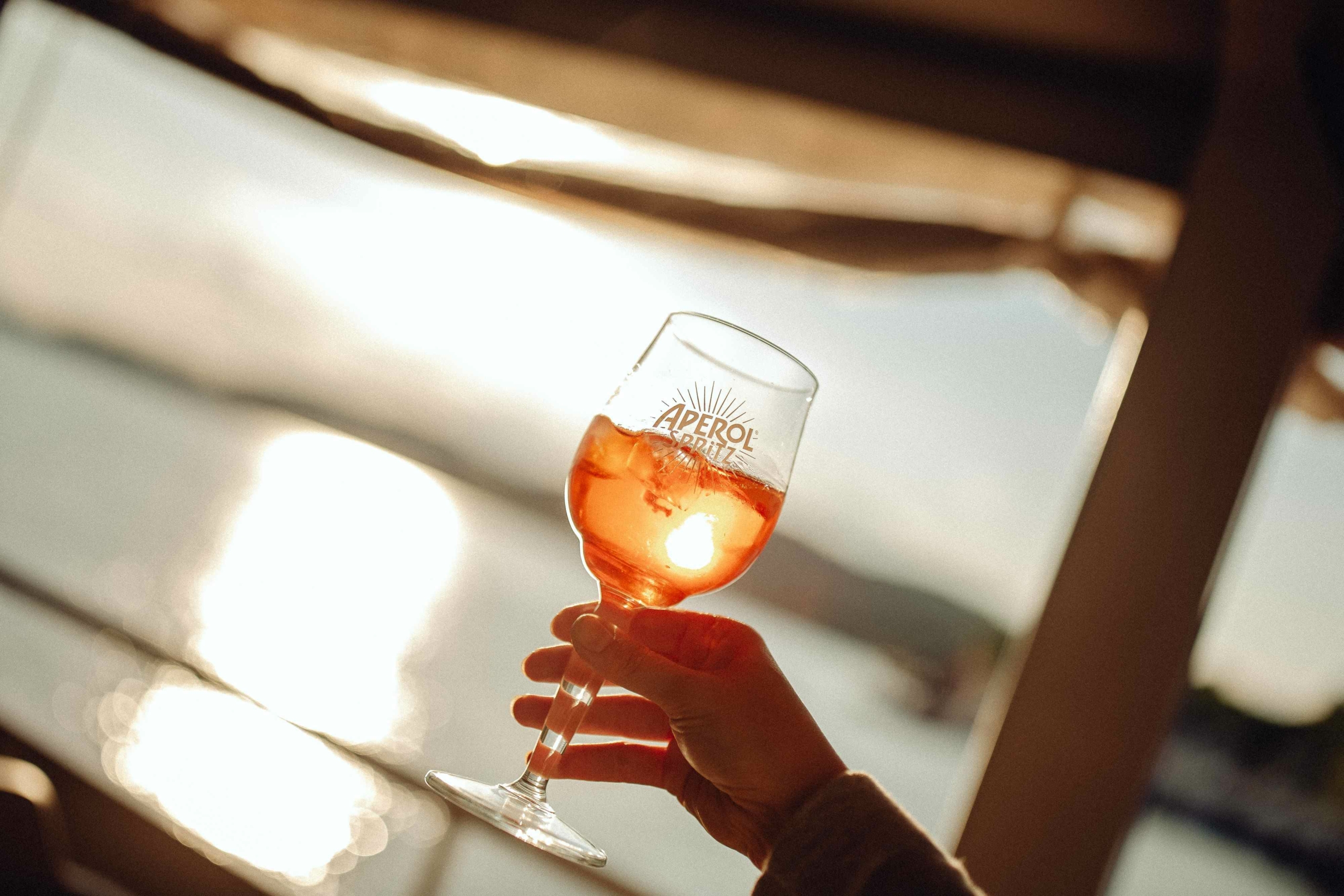 Glas mit Aperol